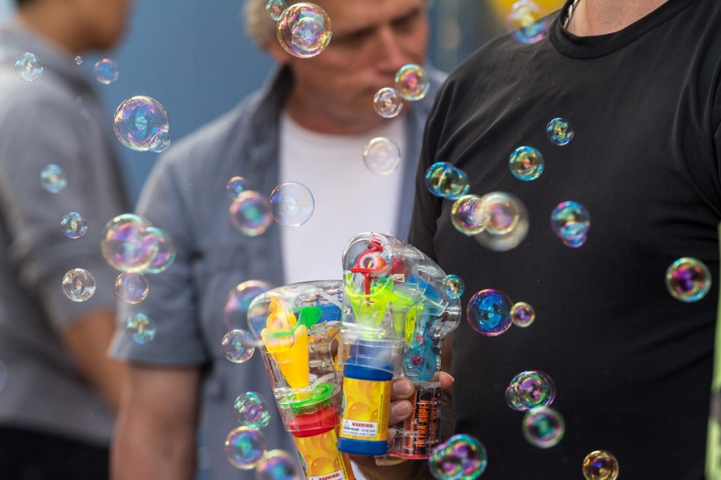 Colourful bubble maker