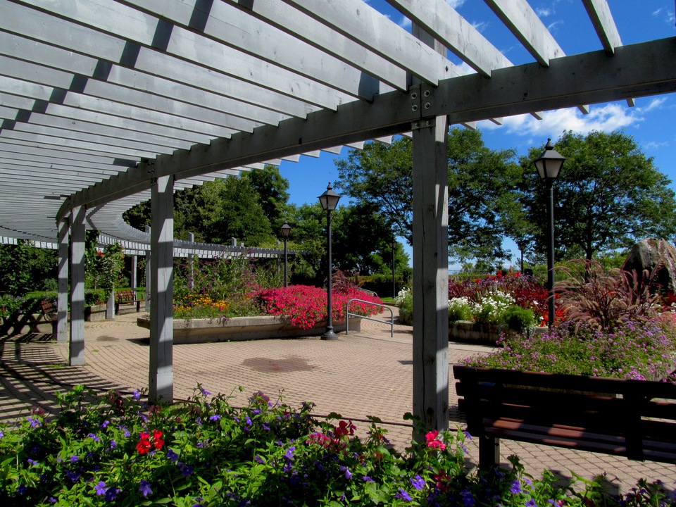 Rosetta McClain Gardens: A Park on the Edge
