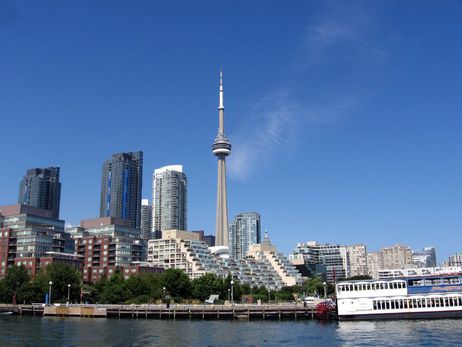 toronto skyline by oliverN5 1