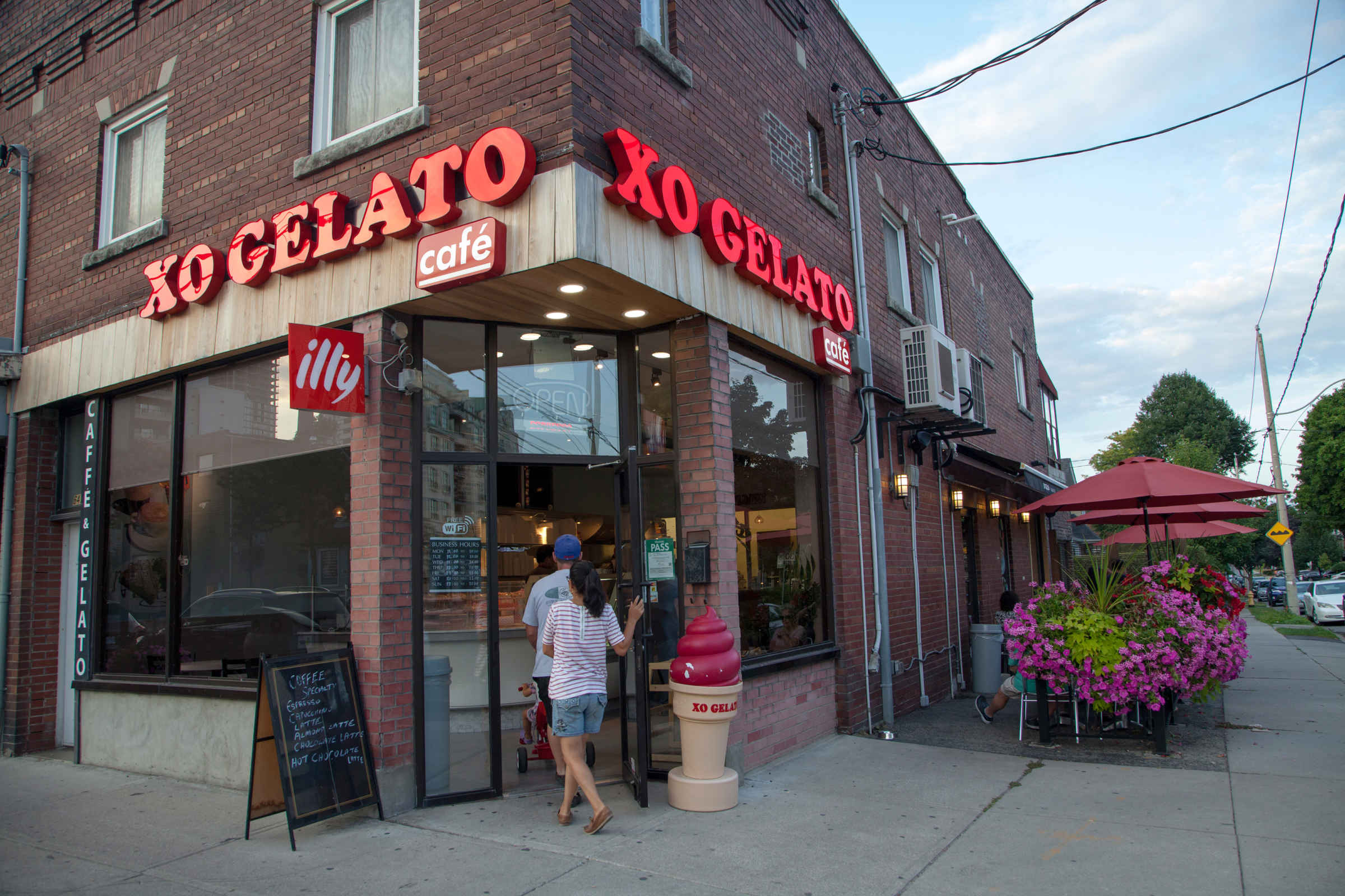 Davisville Village The Julie Kinnear Team of Toronto Real Estate Agents