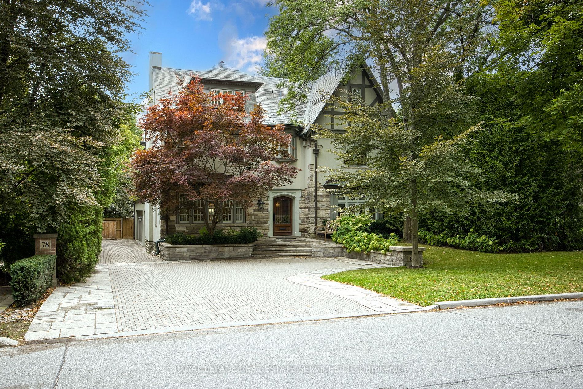 80 Old Forest Hill Rd - Toronto C03 - Forest Hill South