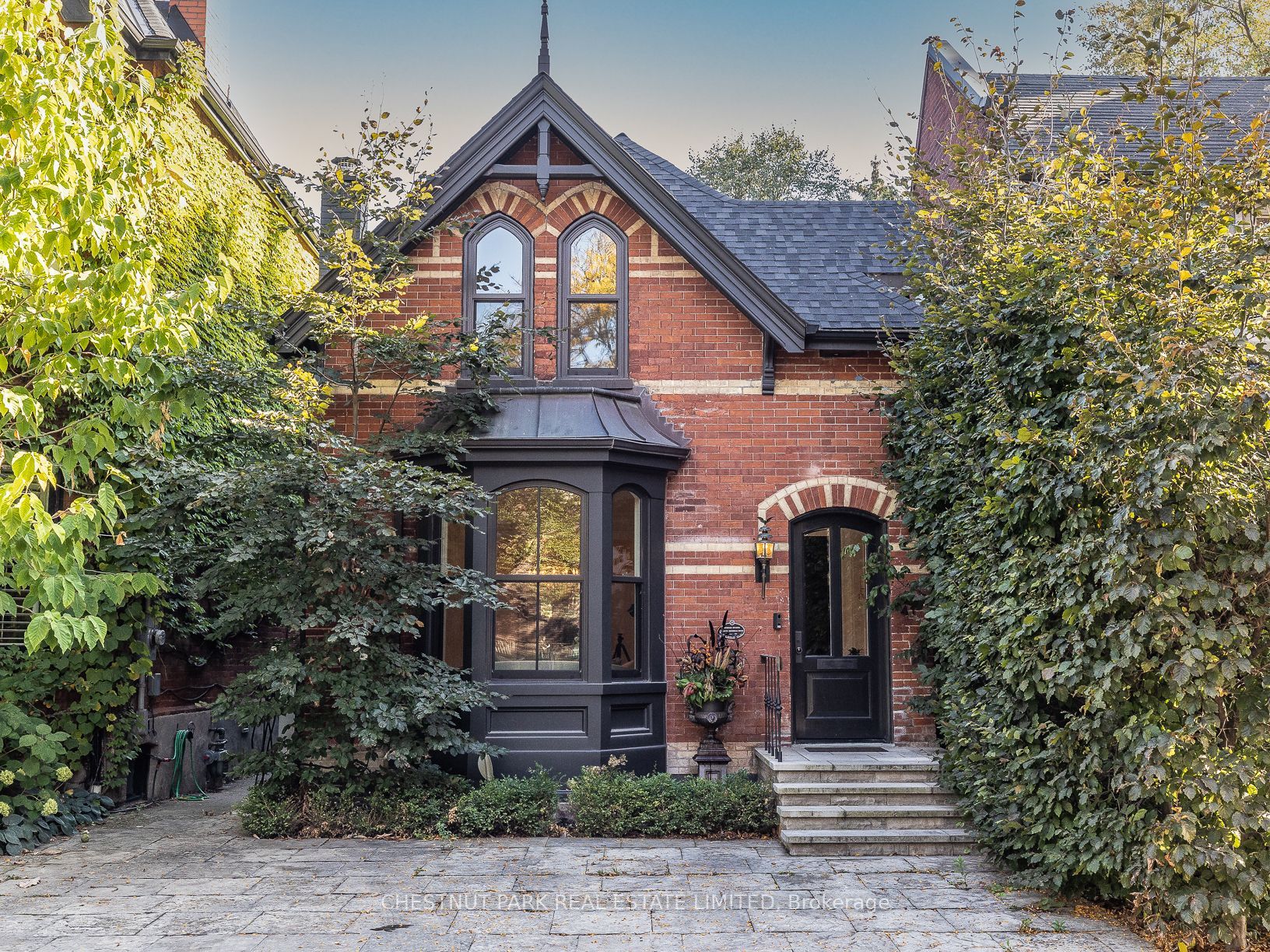 41 Boswell Ave - Toronto C02 - Annex