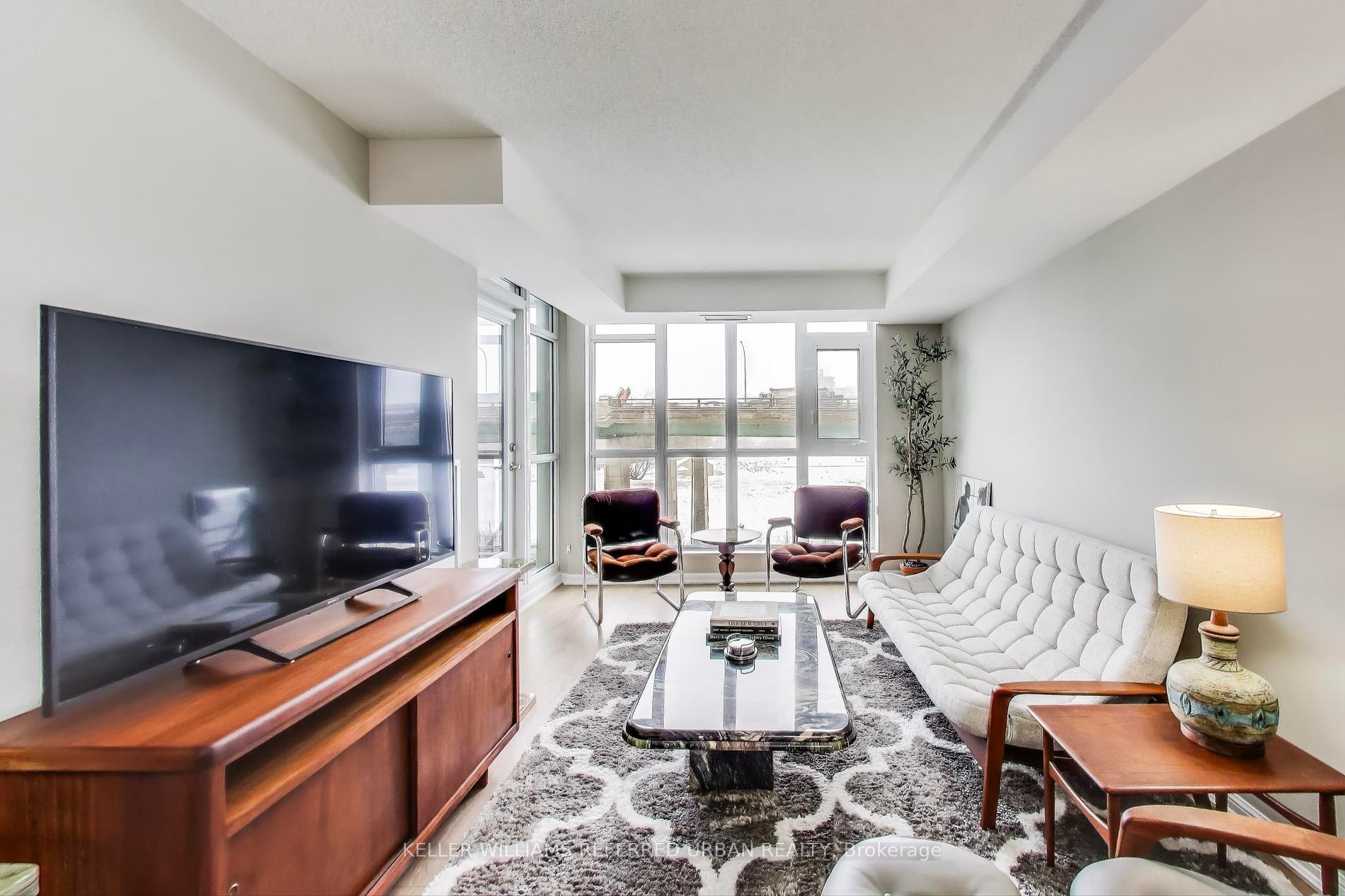 35 Bastion St #826 - Toronto C01 - Niagara