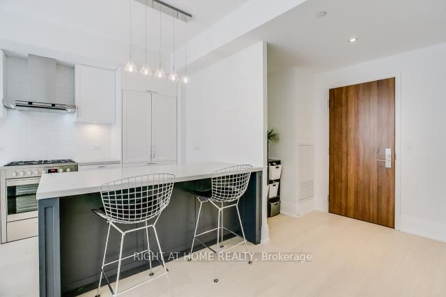 25 Malcolm Rd #112 - Toronto C11 - Leaside