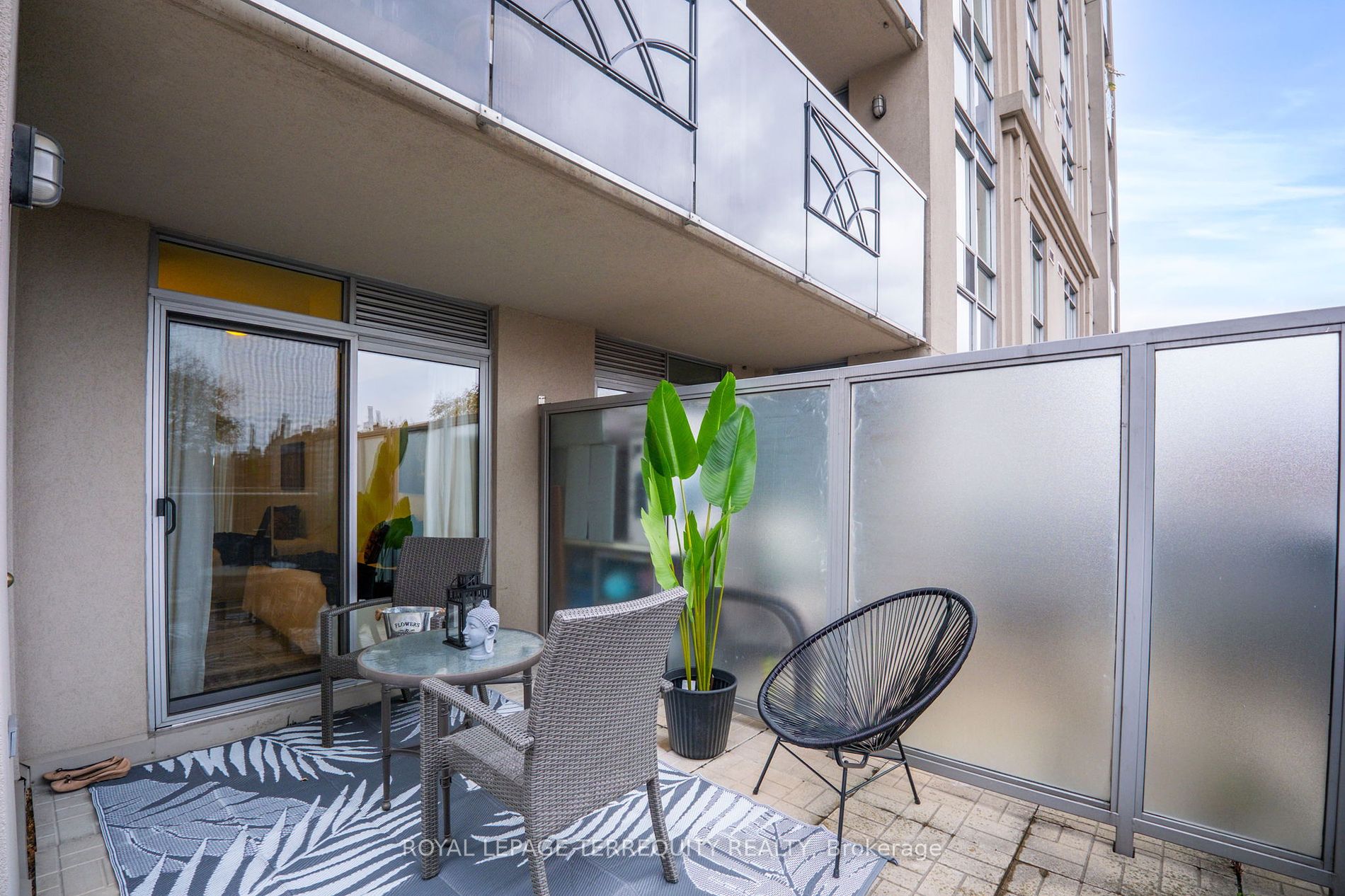 225 Wellesley St #216 - Toronto C08 - Cabbagetown-South St. James Town