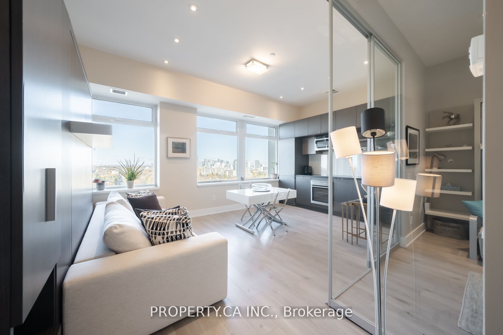 111 St Clair Ave #1728 - Toronto C02 - Yonge-St. Clair