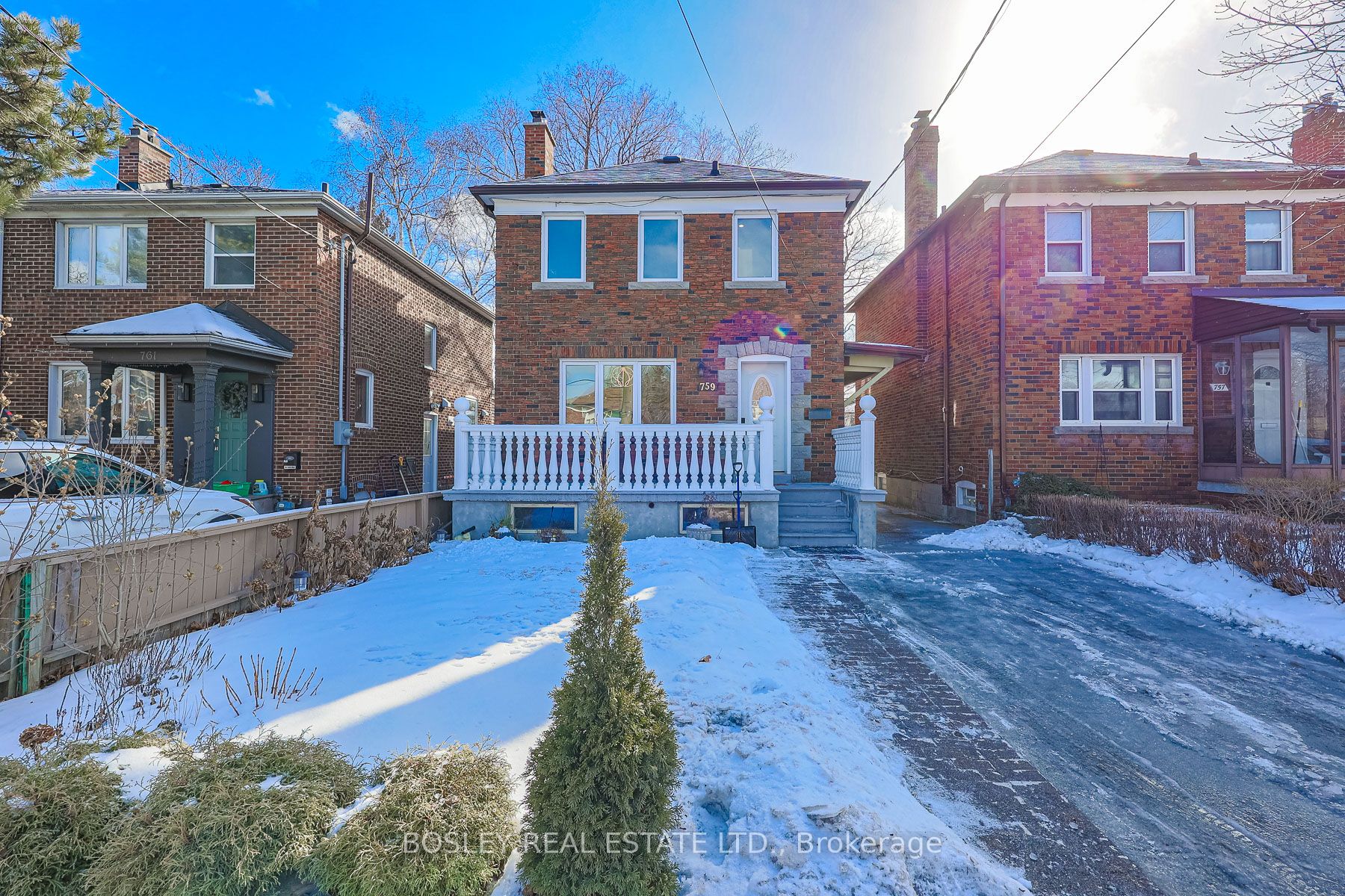 759 Eglinton Ave - Toronto C11 - Leaside