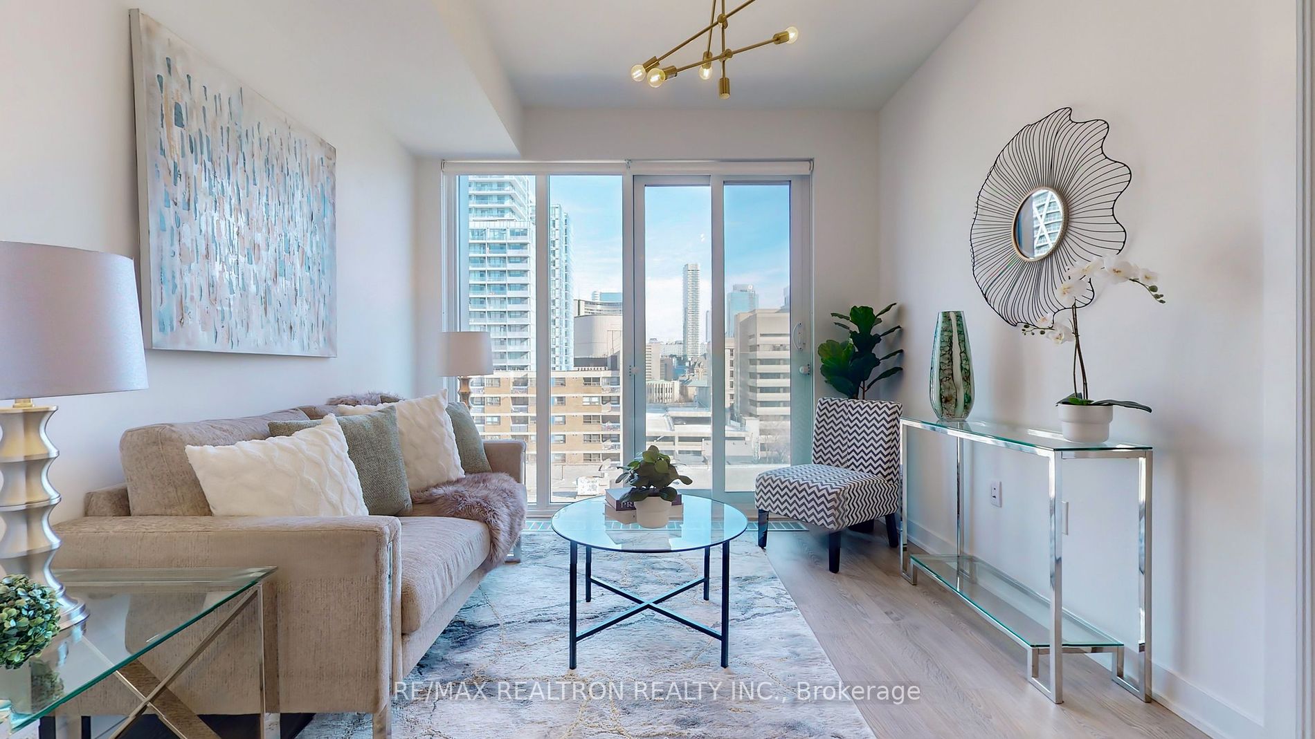 50 McCaul St #1010 - Toronto C01 - Kensington-Chinatown
