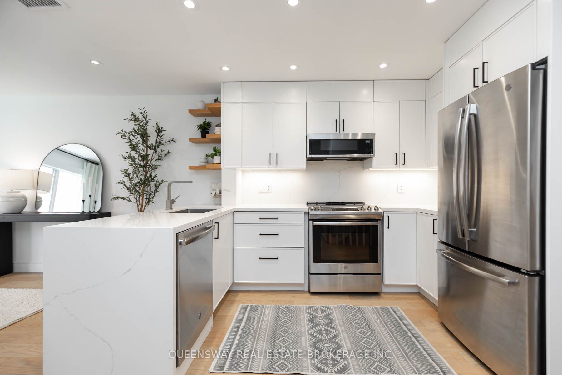 232 St. George St #19 - Toronto C02 - Annex
