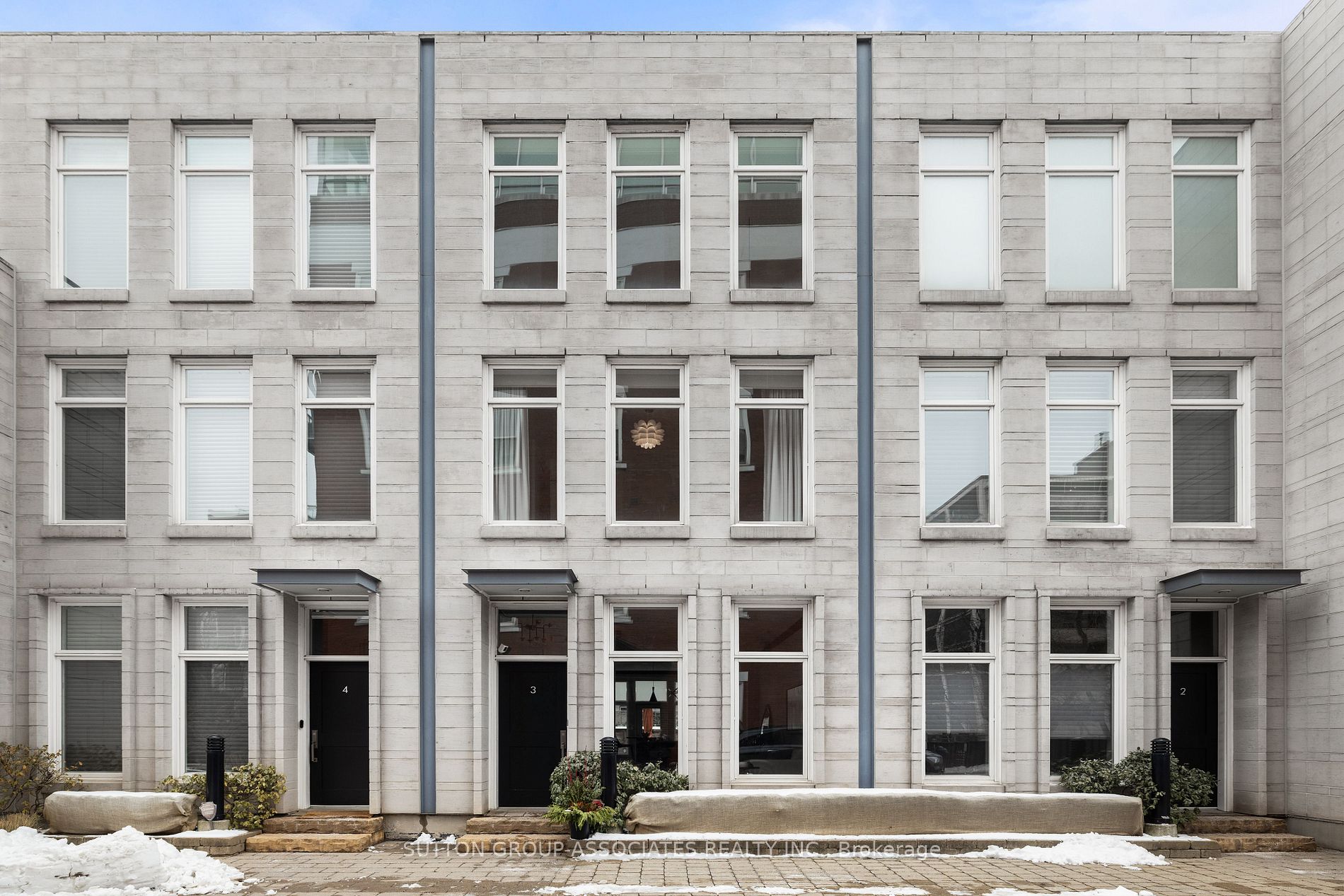 385 Brunswick Ave #Th3 - Toronto C02 - Annex