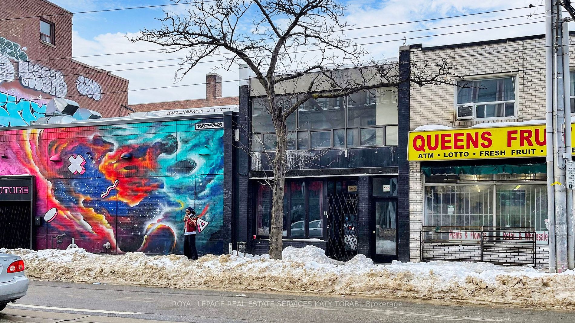 566 Queen St - Toronto C01 - Kensington-Chinatown