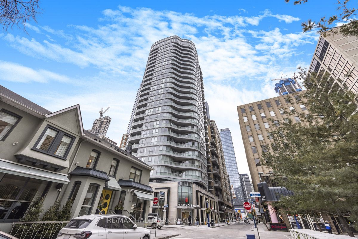 88 Cumberland St #908 - Toronto C02 - Annex