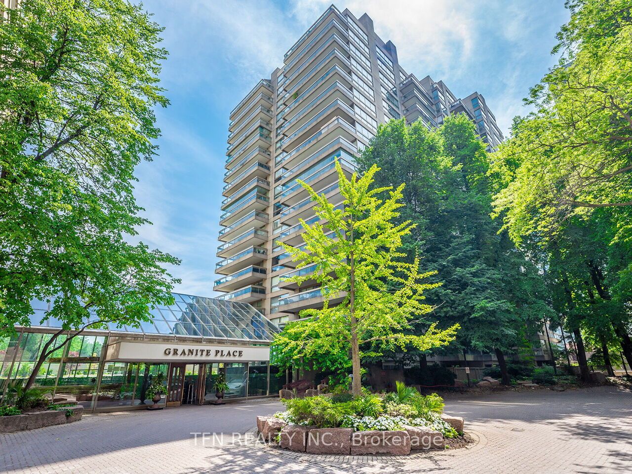 63 St Clair Ave #1701 - Toronto C02 - Yonge-St. Clair