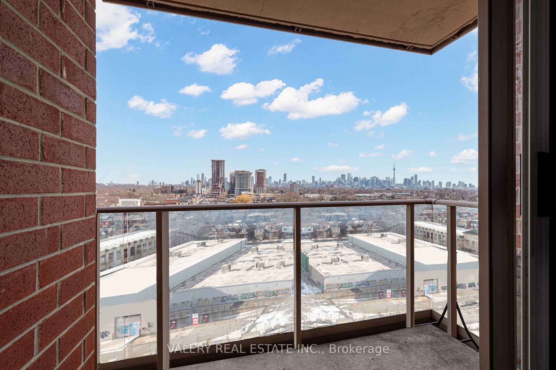 1369 Bloor St #1216 - Toronto C01 - Dufferin Grove