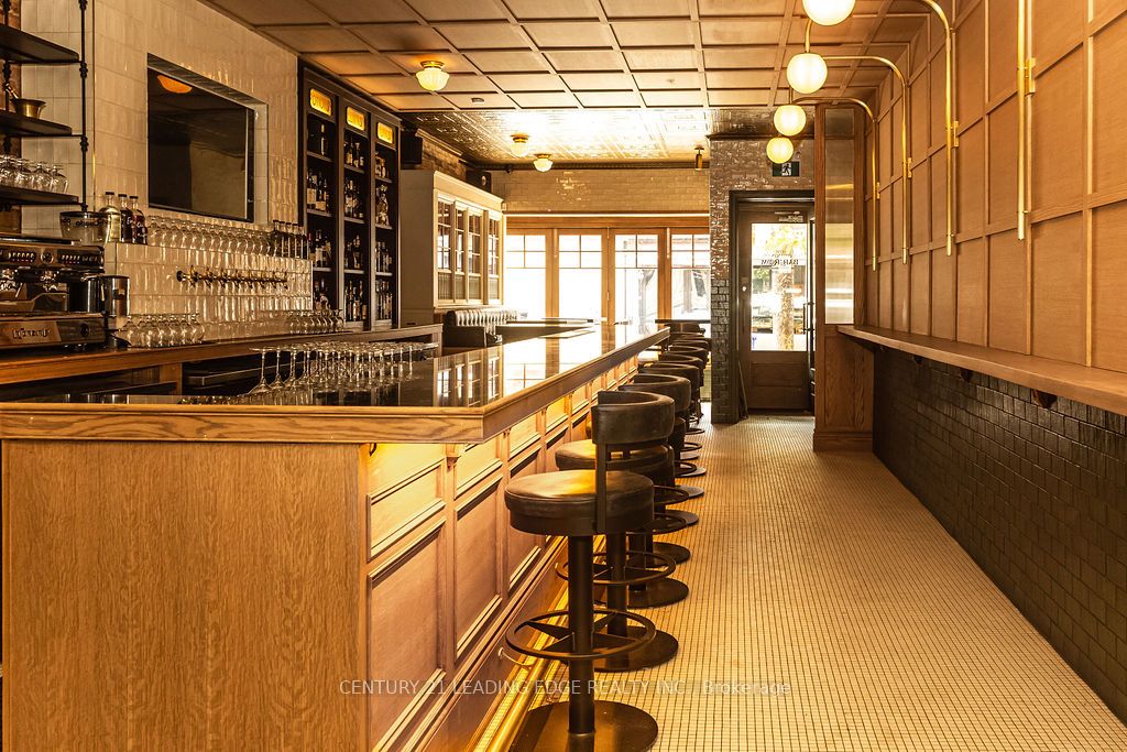 614 COLLEGE St - Toronto C01 - Palmerston-Little Italy