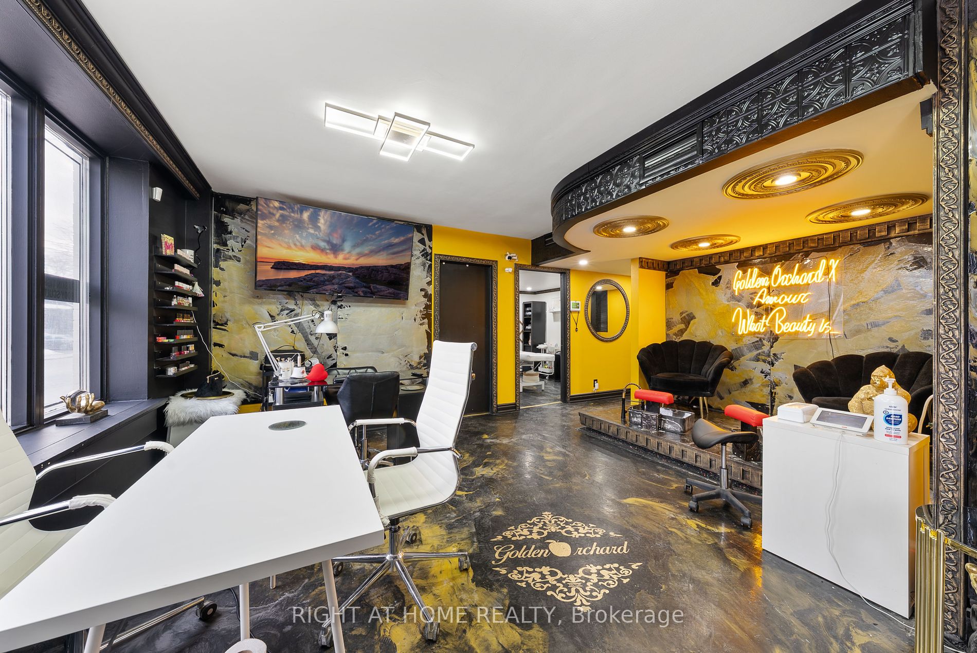 34 Berwick Ave - Toronto C03 - Yonge-Eglinton