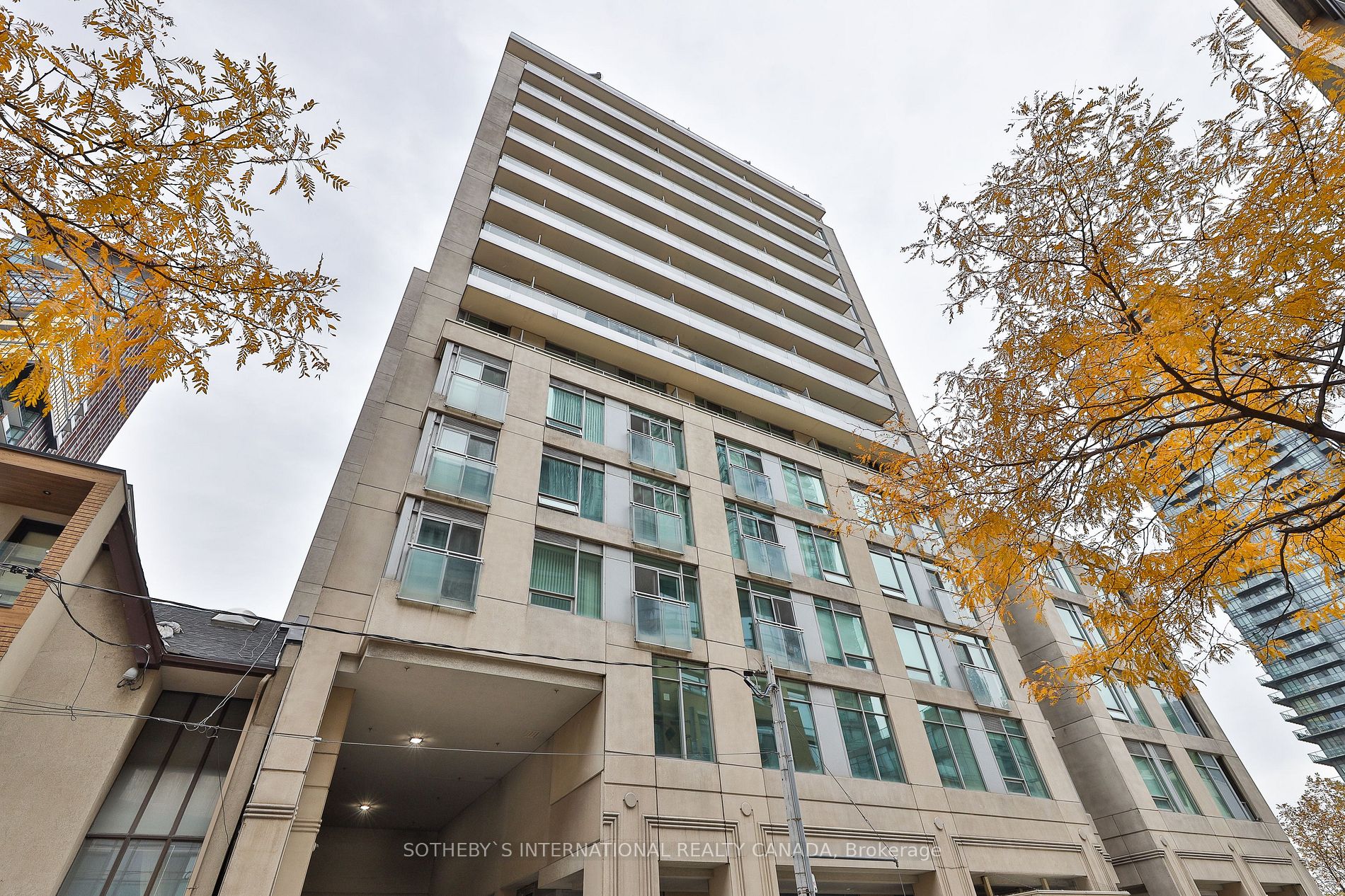 8 Scollard St #Ph 201 - Toronto C02 - Annex