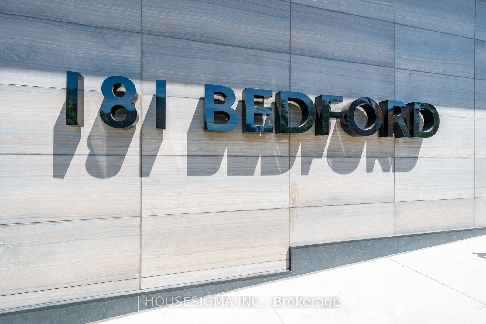 181 Bedford Rd #2004 - Toronto C02 - Annex