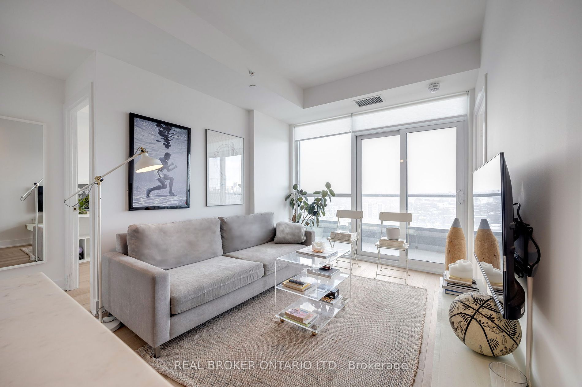 181 Bedford Rd #1810 - Toronto C02 - Annex