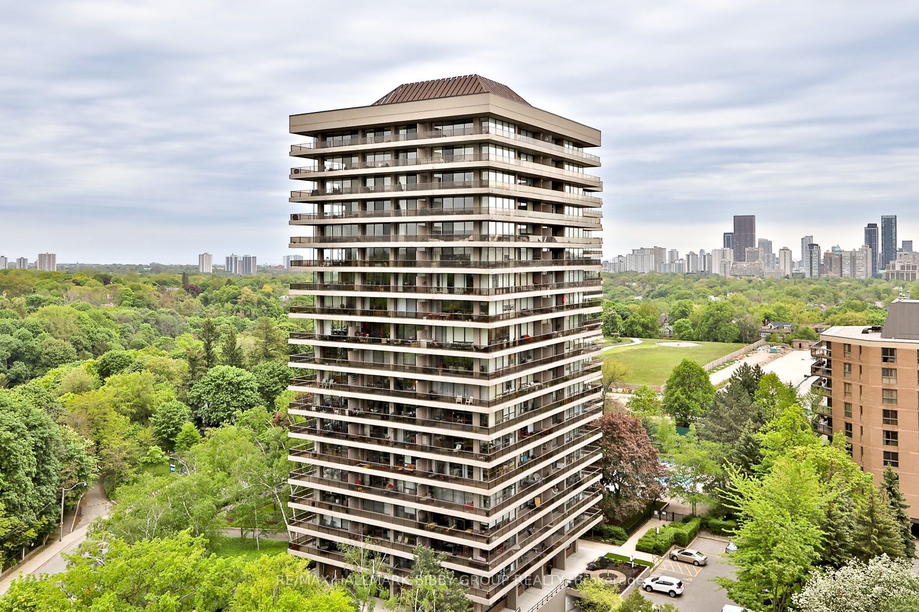 20 Avoca Ave #601 - Toronto C09 - Rosedale-Moore Park