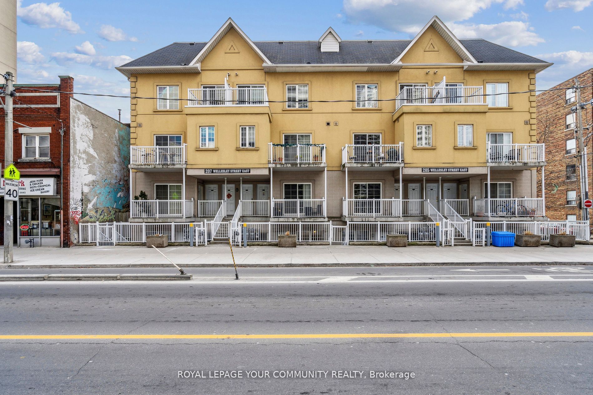 207 Wellesley St #103 - Toronto C08 - Cabbagetown-South St. James Town