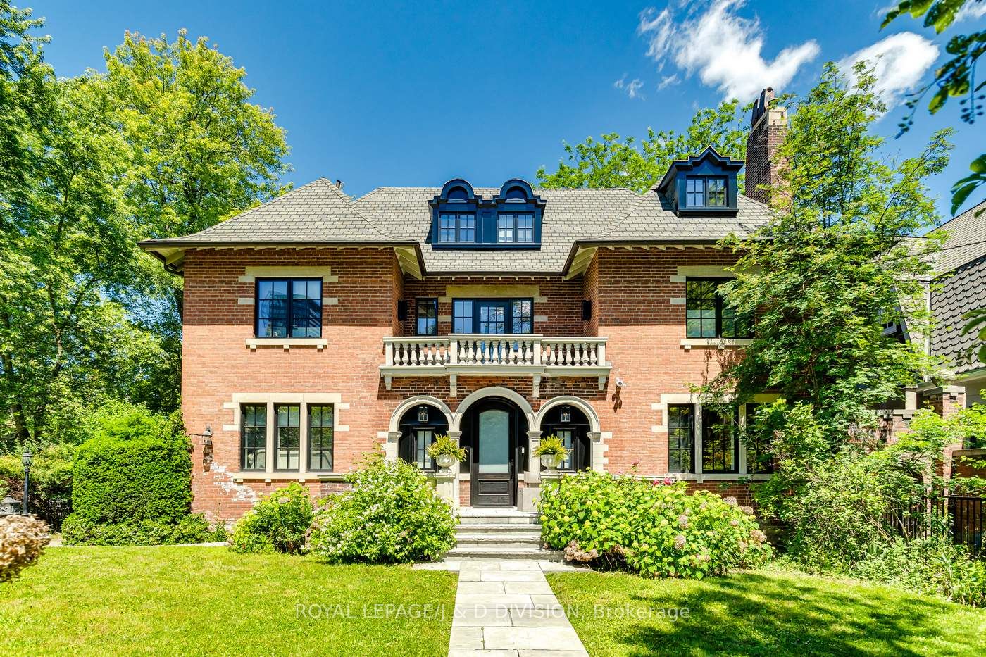 62 Maple Ave - Toronto C09 - Rosedale-Moore Park