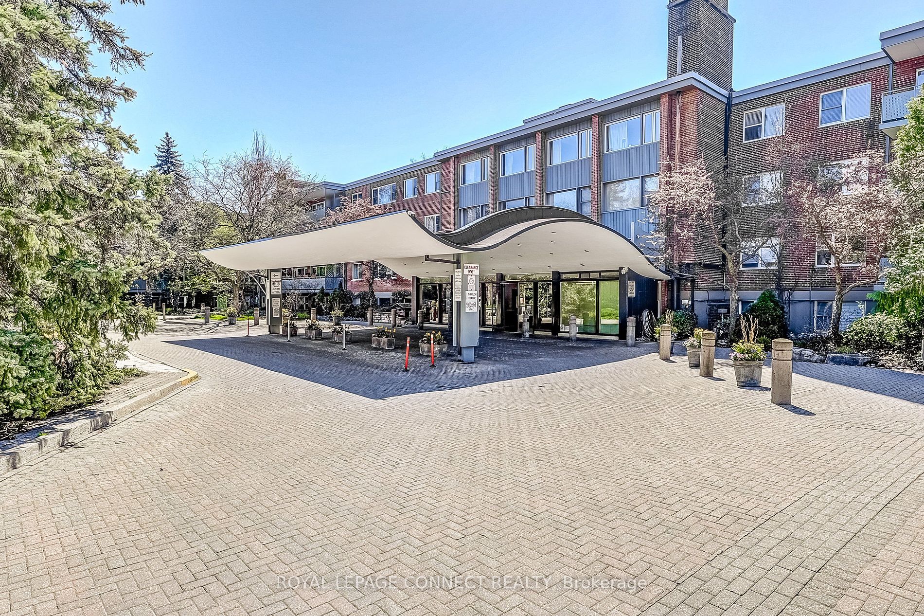 21 Dale Ave #712 - Toronto C09 - Rosedale-Moore Park