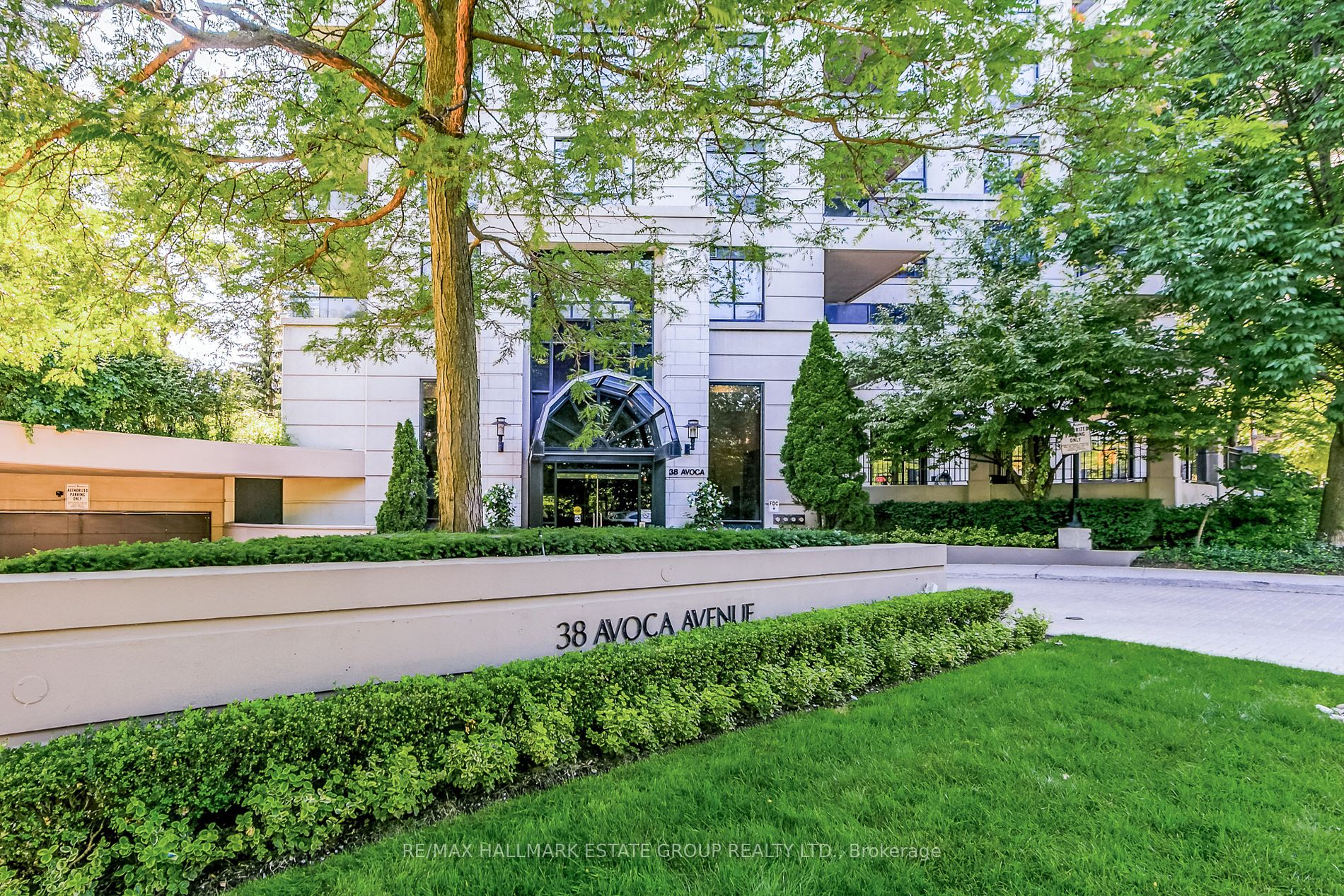 38 Avoca Ave #202 - Toronto C09 - Rosedale-Moore Park