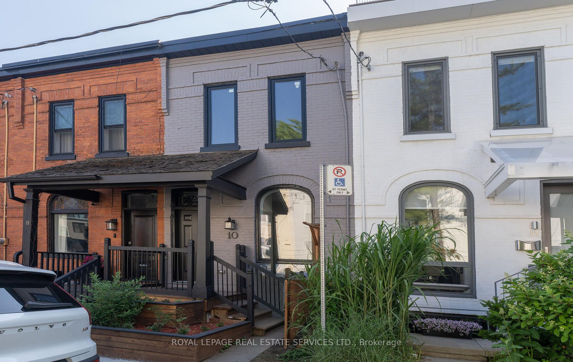 10 Tacoma Ave - Toronto C09 - Rosedale-Moore Park