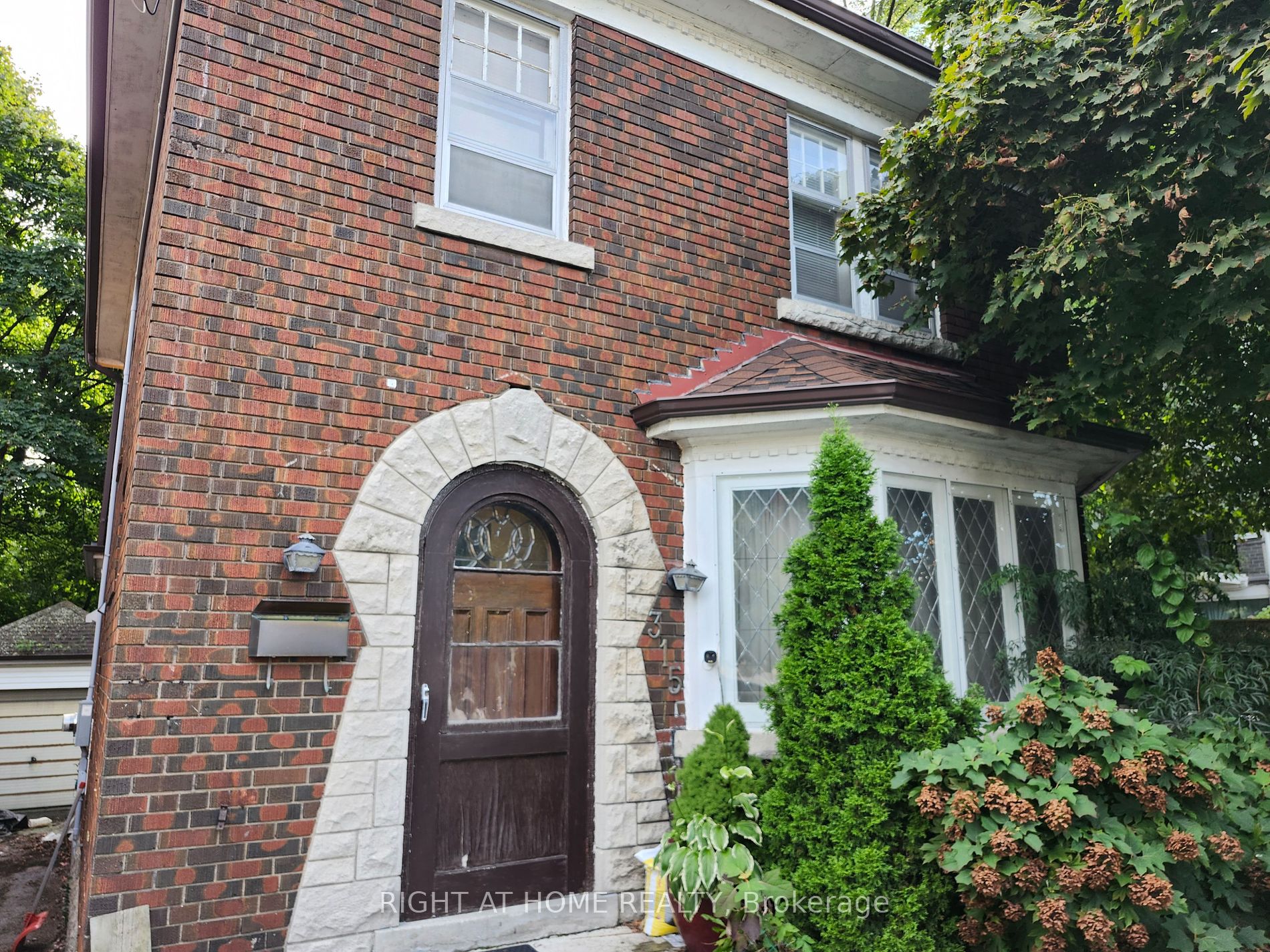 315 Chaplin Cres - Toronto C03 - Forest Hill South