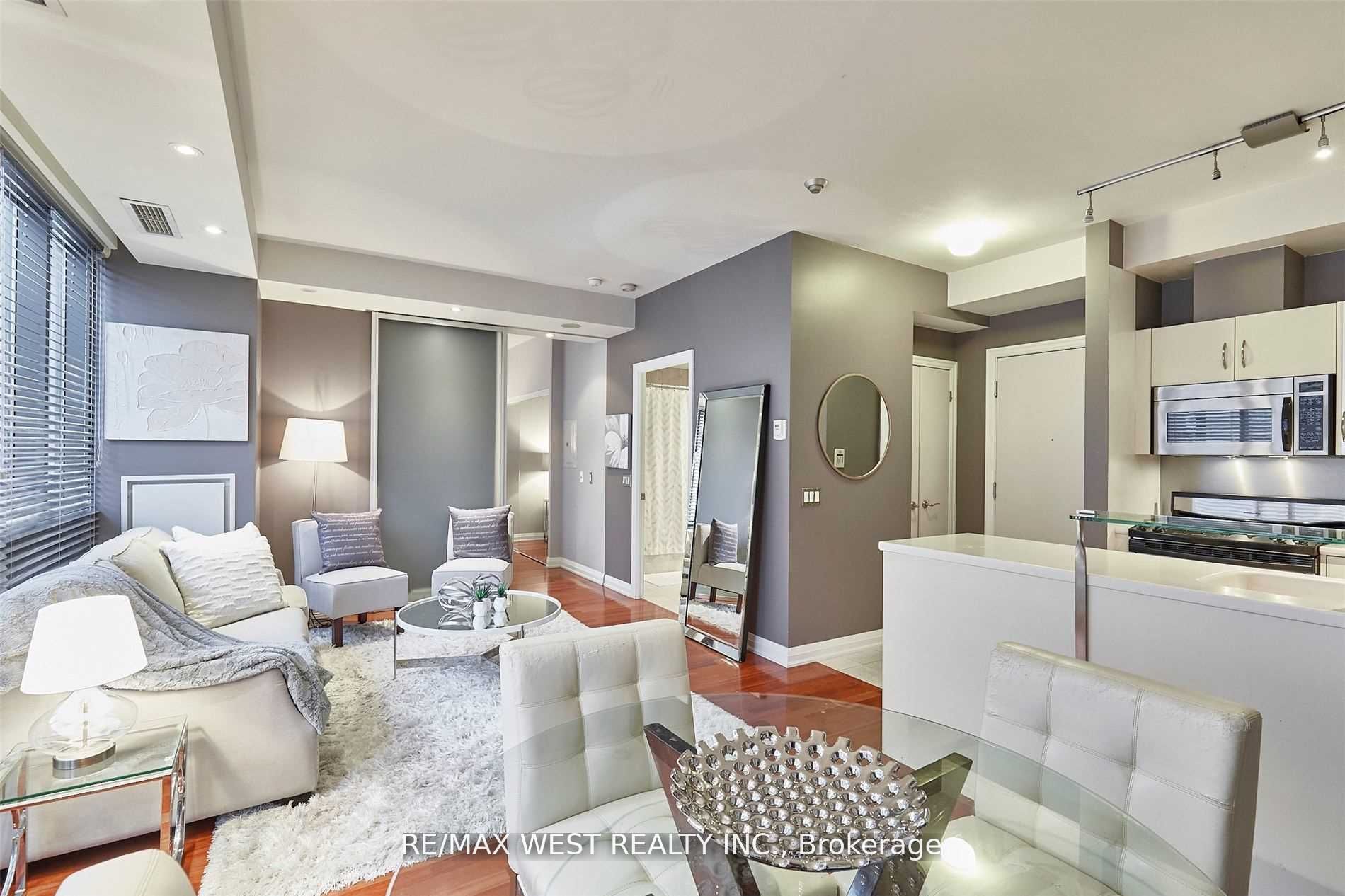 3 Mcalpine St #108 - Toronto C02 - Annex