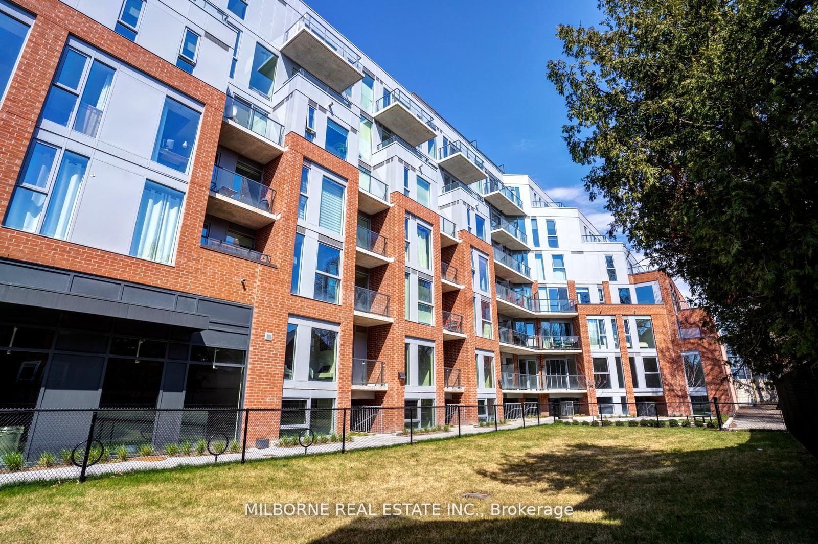 57 Brock Ave #TH 111 - Toronto W01 - Roncesvalles
