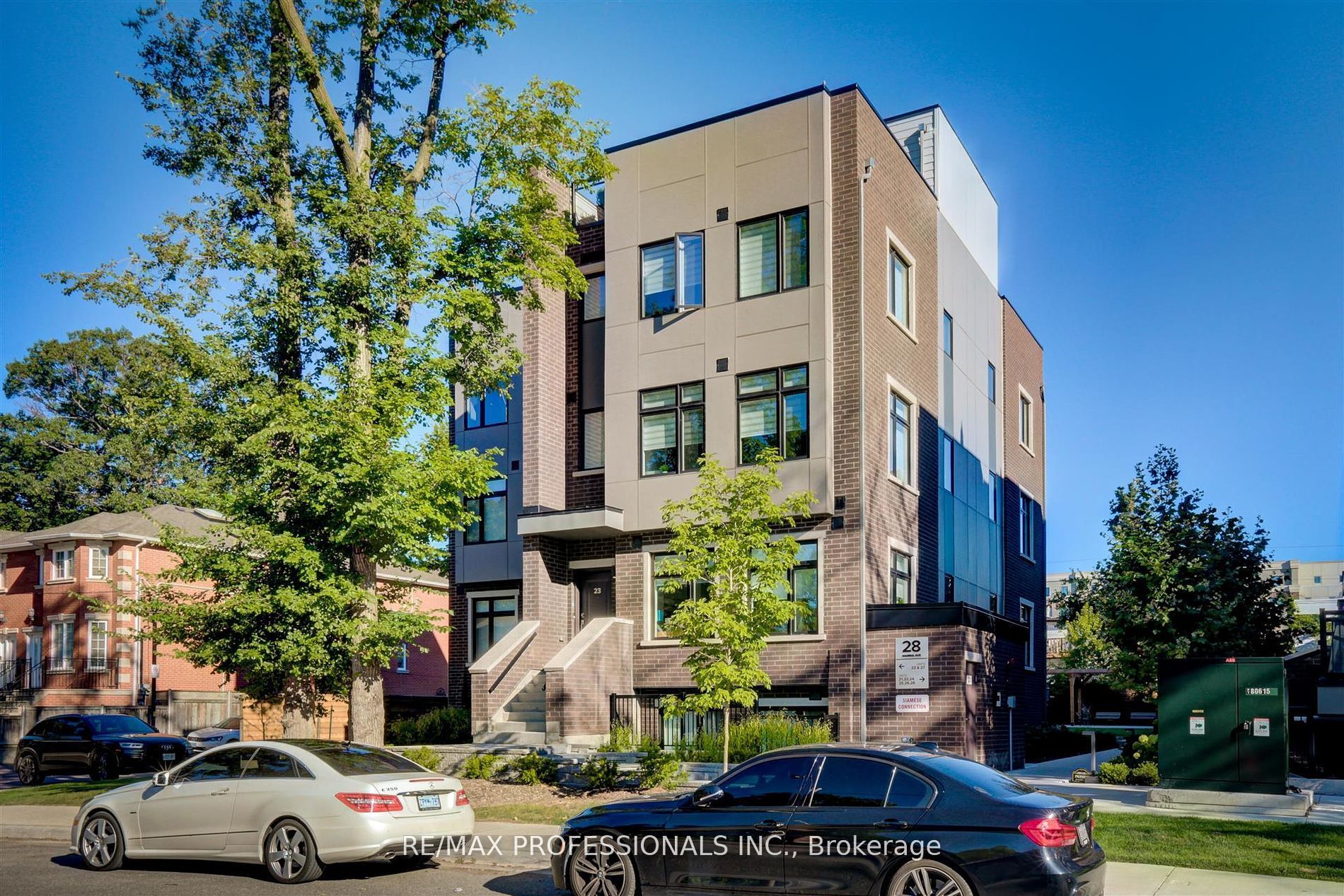 28 Marina Ave #23 - Toronto W06 - Long Branch