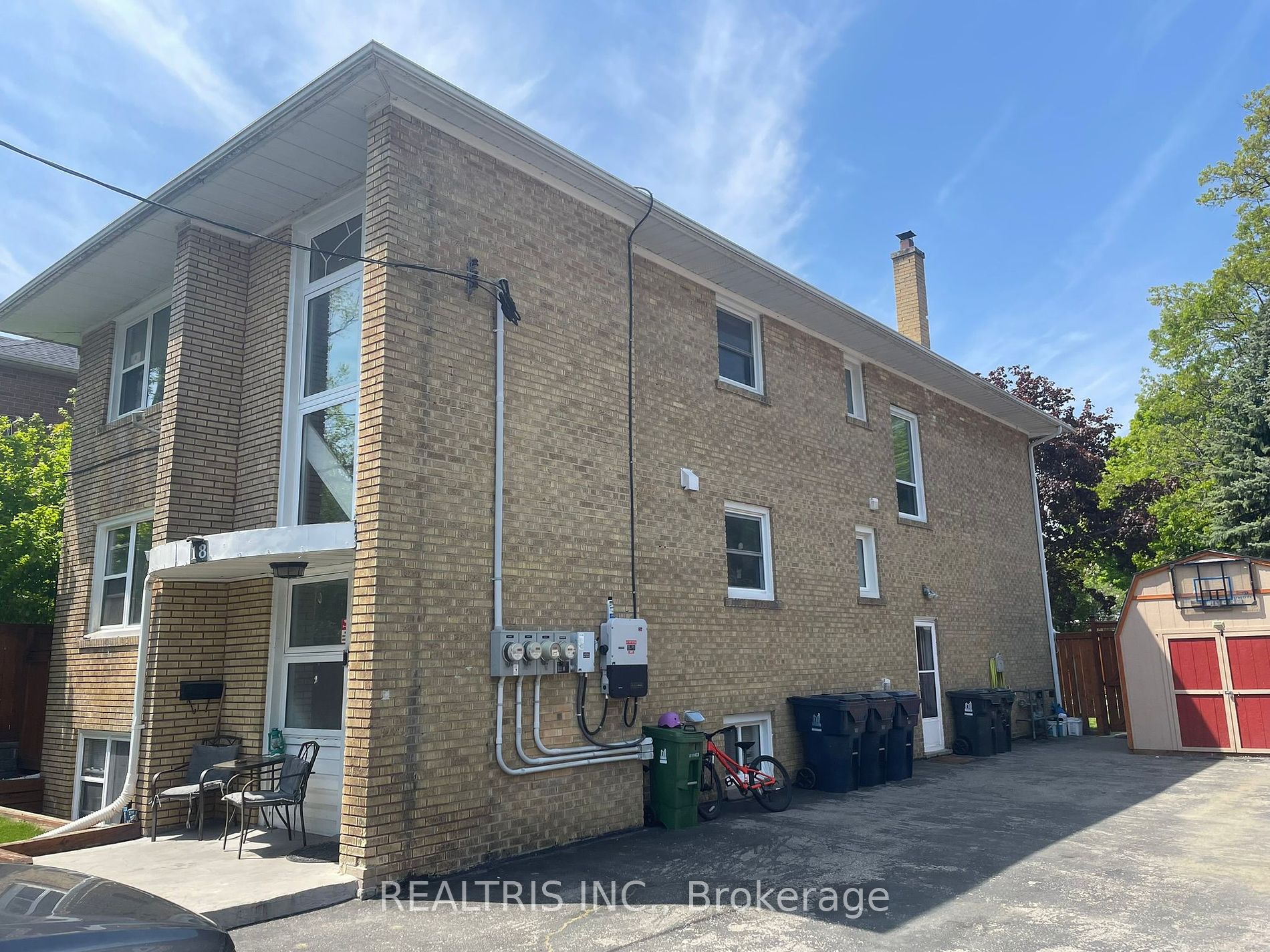 18 Muskoka Ave - Toronto W06 - Long Branch