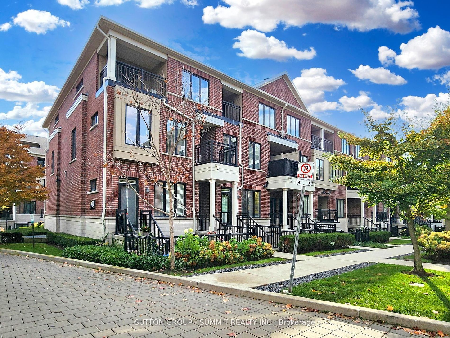 30 Carnation Ave #93 - Toronto W06 - Long Branch