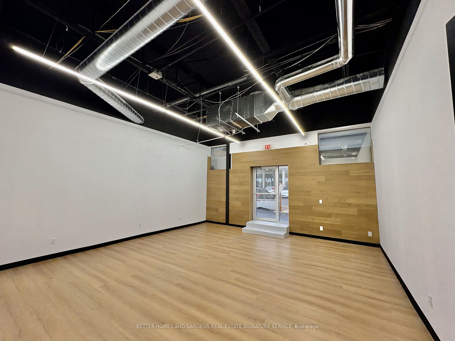 10 Plastics Ave #101 - Toronto W07 - Stonegate-Queensway