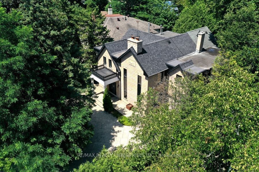 100 Old Mill Rd - Toronto W08 - Kingsway South