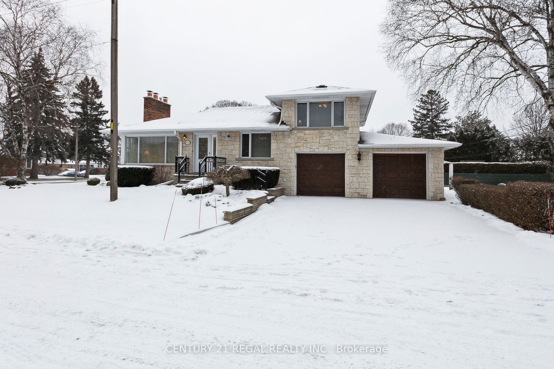120 Lothian Ave - Toronto W07 - Stonegate-Queensway