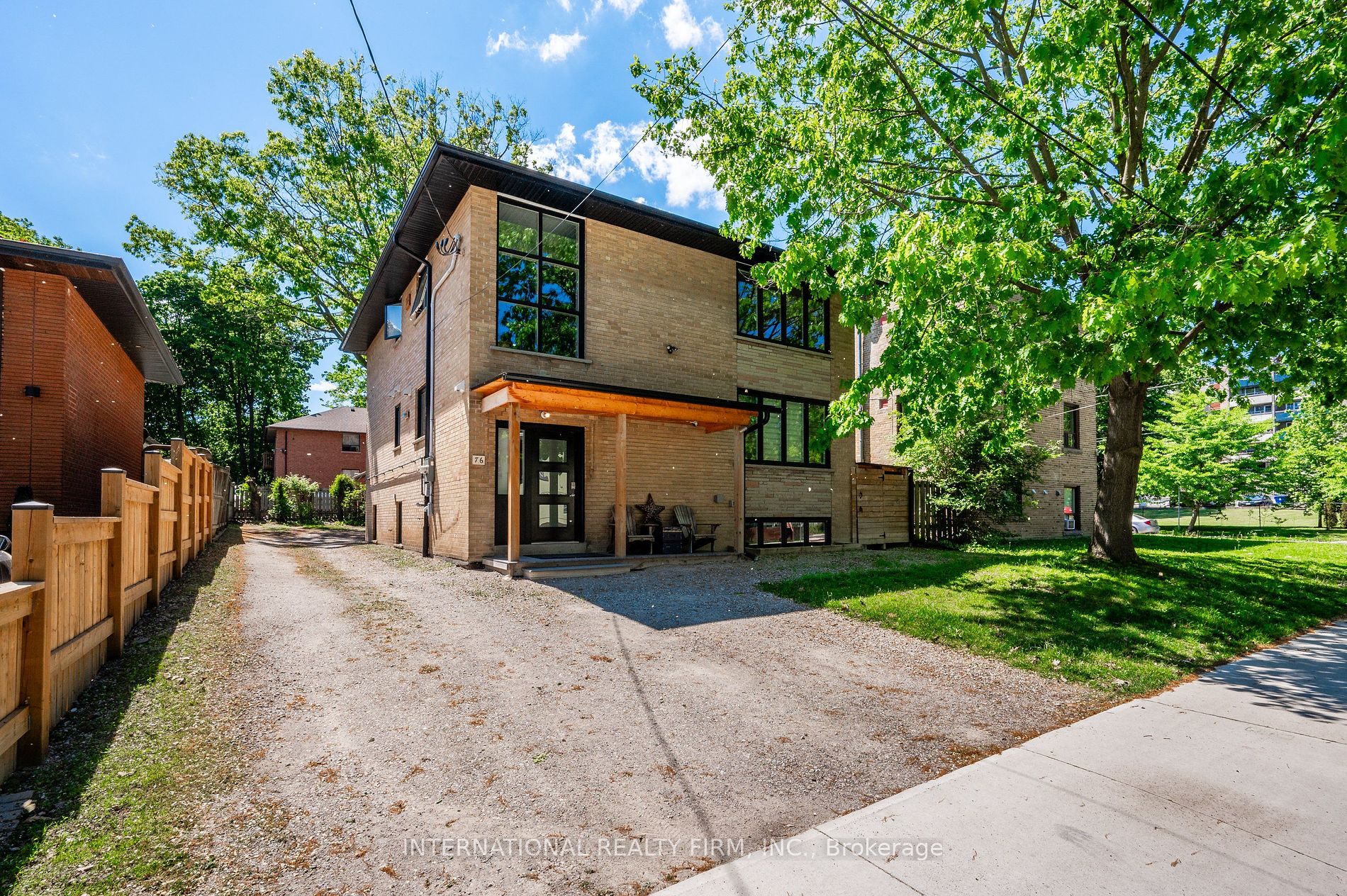 76 Thirty Fifth St - Toronto W06 - Long Branch