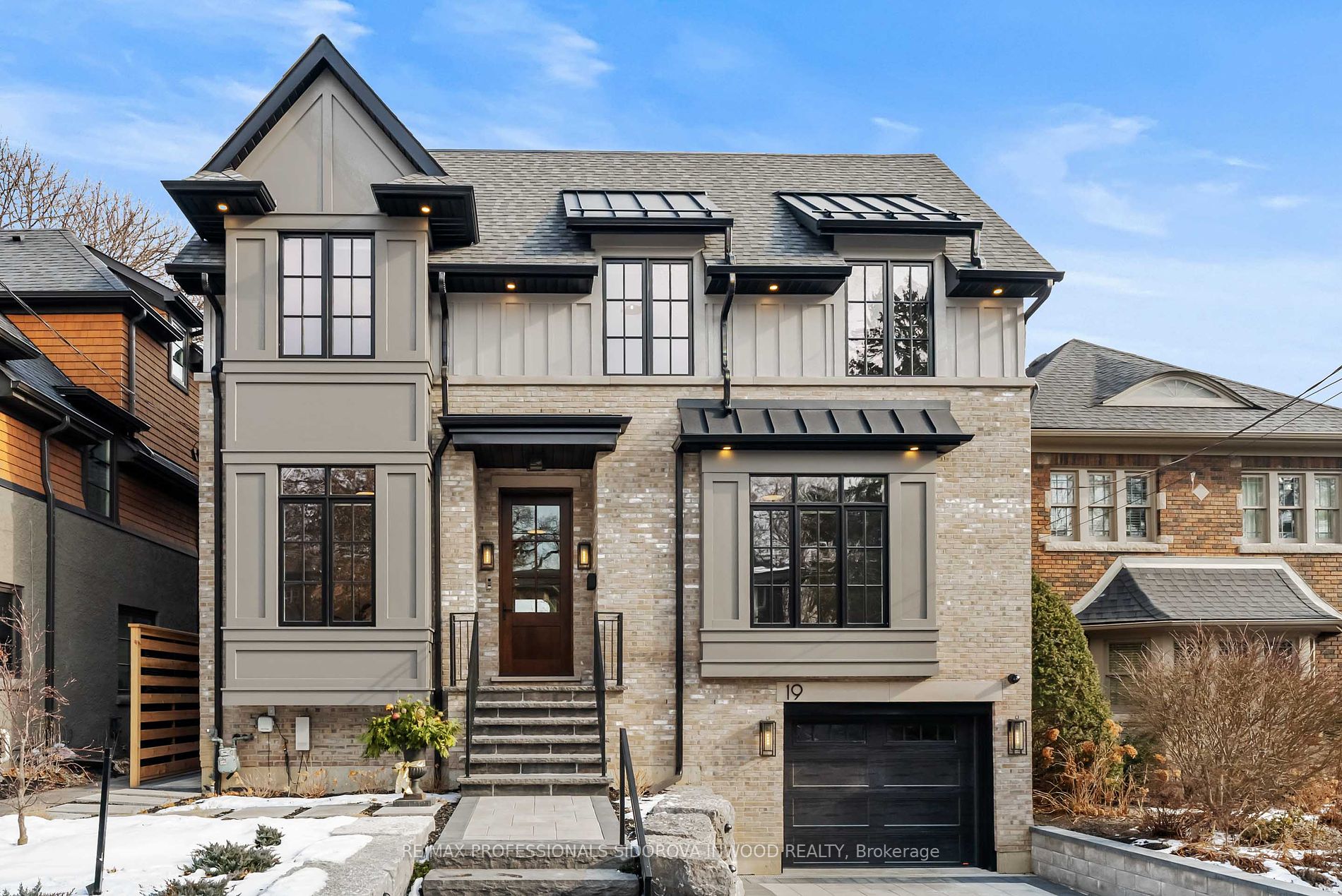 19 The Palisades  - Toronto W01 - High Park-Swansea