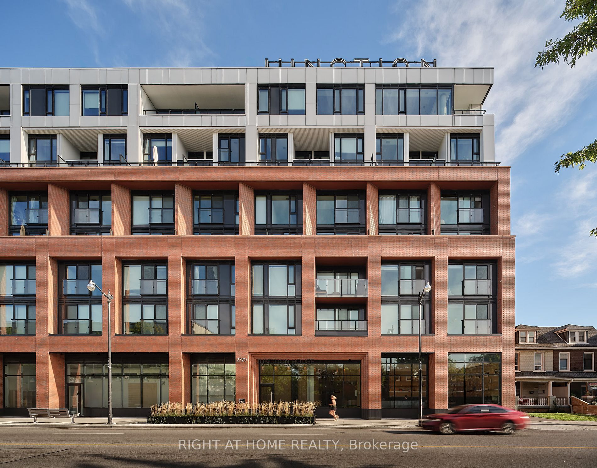 2720 Dundas St #607 - Toronto W02 - Junction Area