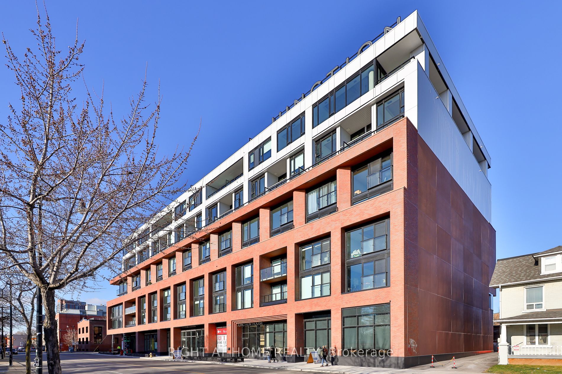 2720 Dundas St #512 - Toronto W02 - Junction Area