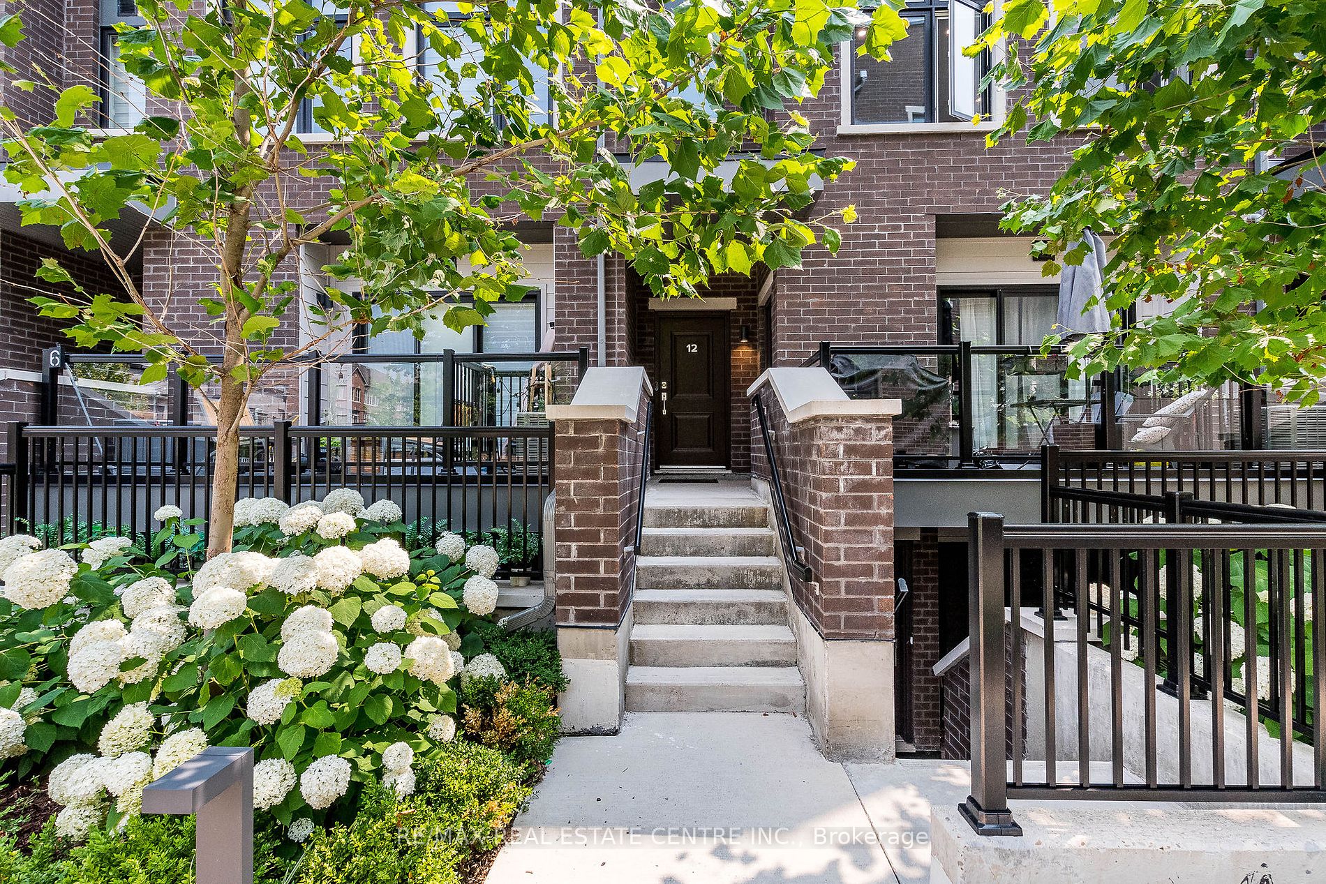 66 Long Branch Ave #12 - Toronto W06 - Long Branch