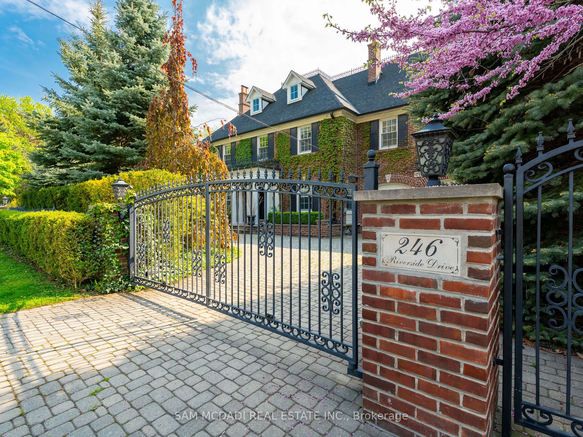 246 Riverside Dr - Toronto W01 - High Park-Swansea
