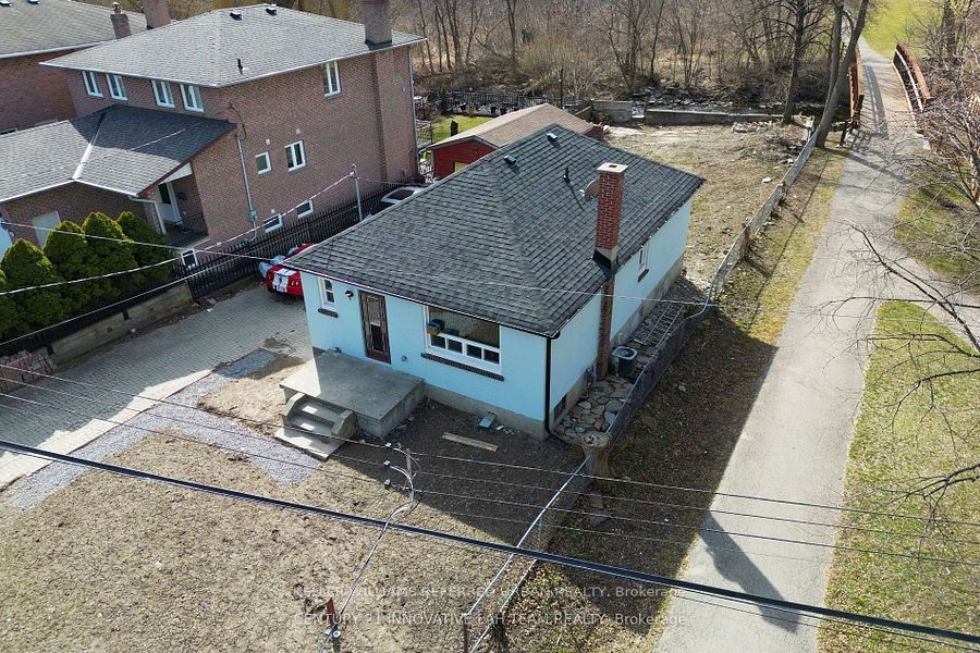 26 Bonnyview Dr - Toronto W07 - Stonegate-Queensway