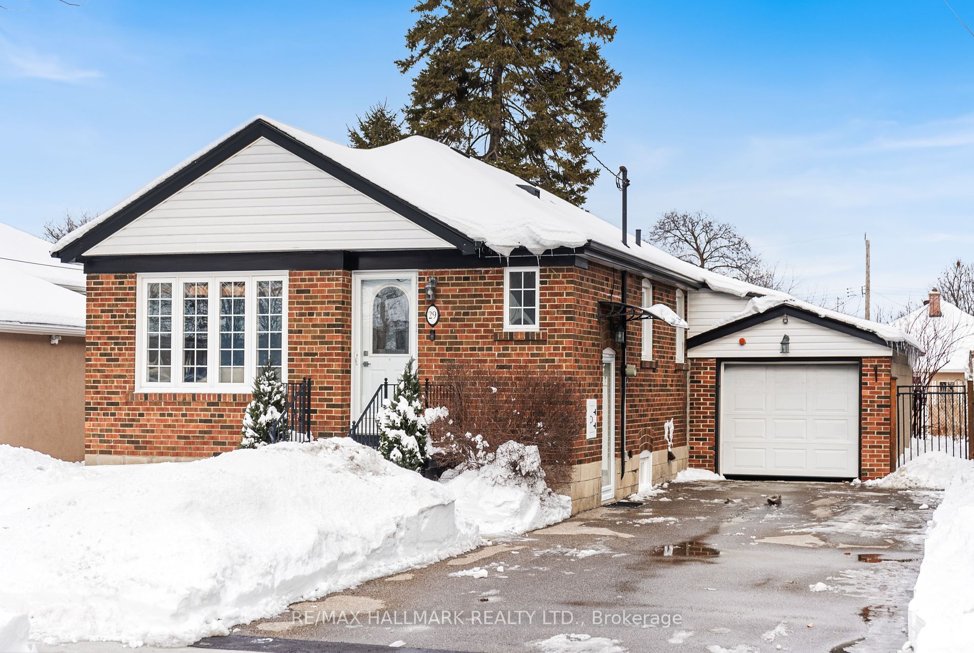 29 Chartwell Rd - Toronto W07 - Stonegate-Queensway