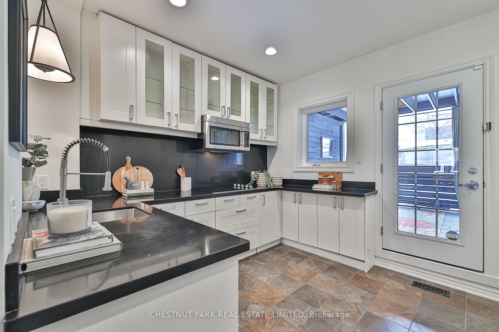 150 Christie St - Toronto C02 - Annex