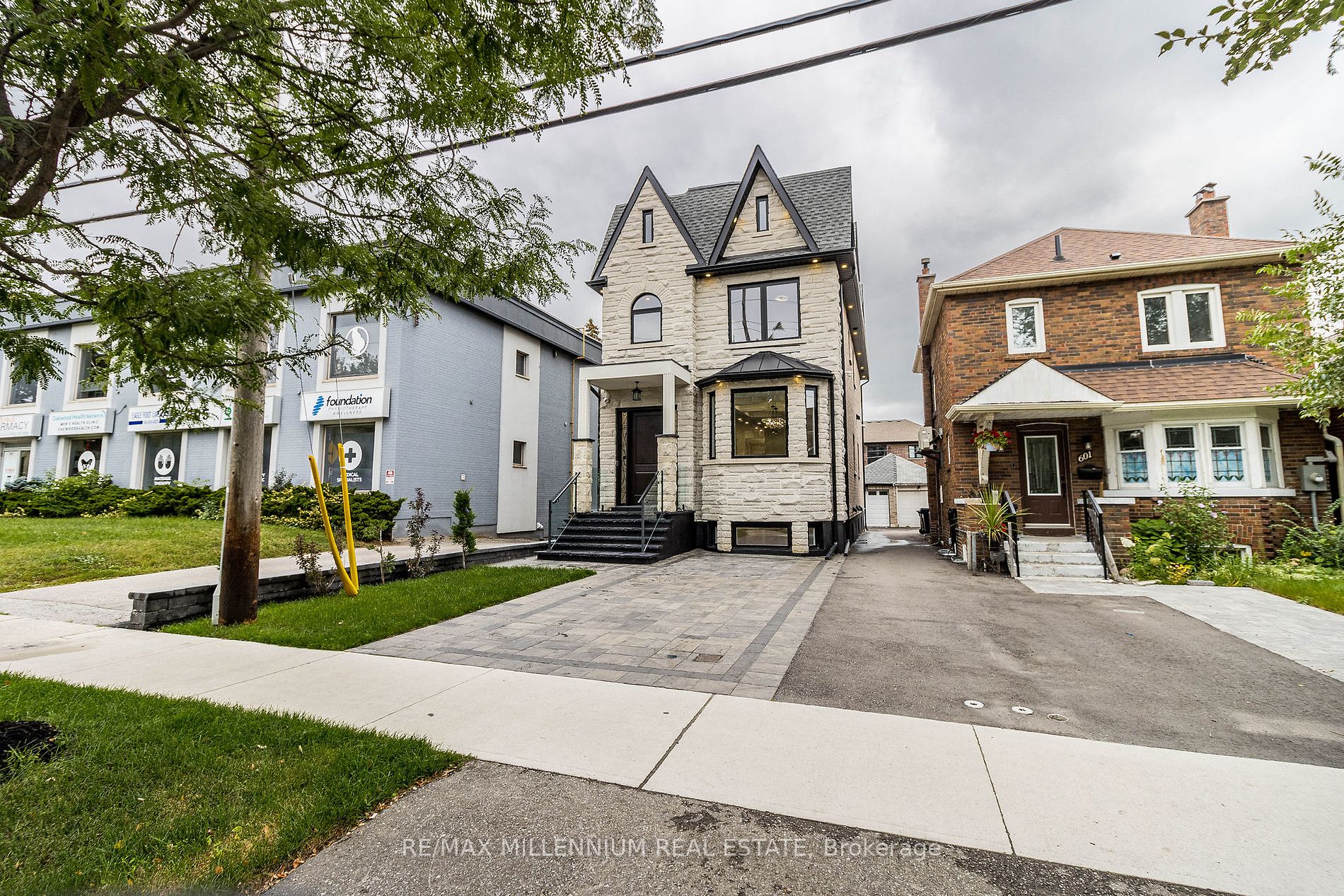603 Royal York Rd - Toronto W07 - Stonegate-Queensway