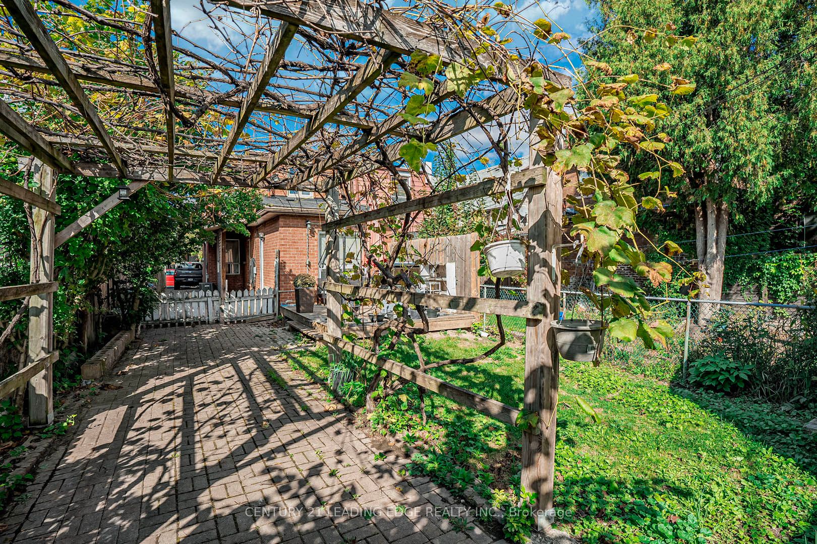 57 Shanly St - Toronto W02 - Dovercourt-Wallace Emerson-Junction