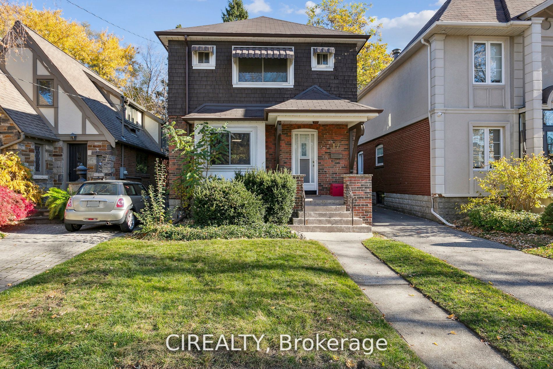 17 Wendover Rd - Toronto W08 - Kingsway South